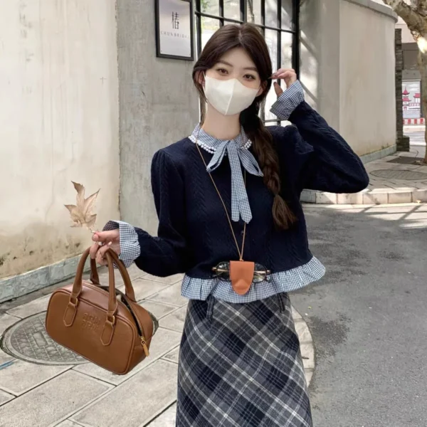 Navy Pearl Collar Uni Knitted Long Sleeve Top
