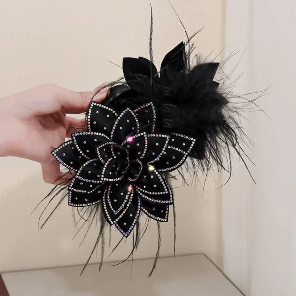 sg-11134201-7rfez-m325udvwvxnoc8.webp Brocade Autumn Winter New Style Flash Diamond Flower Shark Clip Super Fairy Feather Clip Back Head Princess Hair Clip