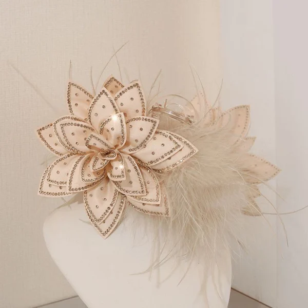 sg-11134201-7rfgi-m325ud9frfg748.webp Brocade Autumn Winter New Style Flash Diamond Flower Shark Clip Super Fairy Feather Clip Back Head Princess Hair Clip